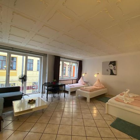 Central Shared Apartment, Friesenplatz Köln Kültér fotó