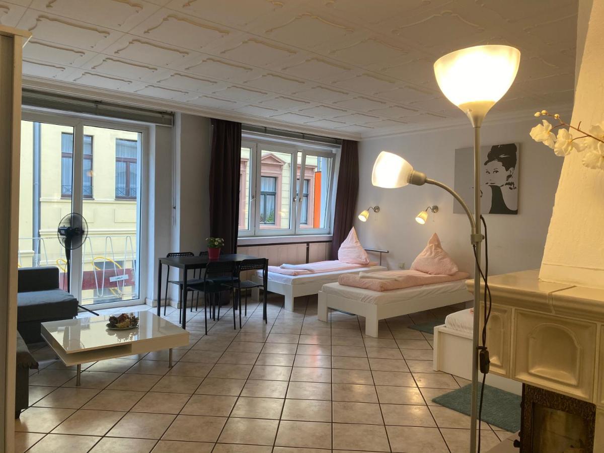 Central Shared Apartment, Friesenplatz Köln Kültér fotó
